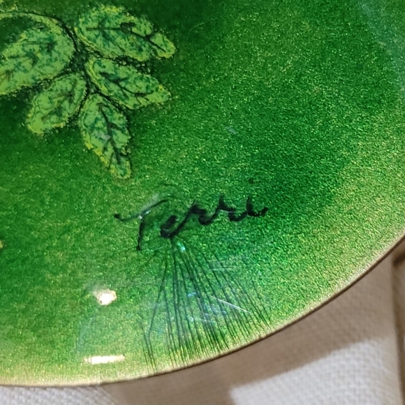 Enamel on Metal Signed Mini Green with Red Rose Trinket Dish - Picture 2 of 3